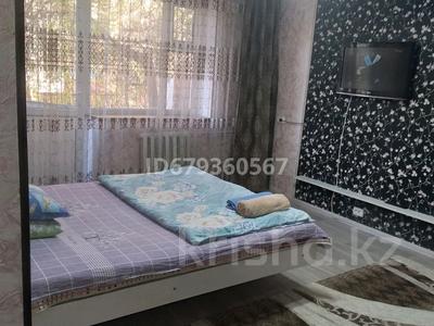 1-комнатная квартира, 32 м², 2/4 этаж по часам, Биржан сал 89 за 1 500 〒 в Талдыкоргане