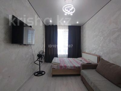 1-комнатная квартира · 42 м² · 8/10 этаж, Байтурсынова 20/2 — Нажимеденова, нурлыжол вокзал, спортивный комплекс Бекзата Саттарханова, Binom School, Кордай за 15 000 ₸ в Астане, Сарайшык р-н