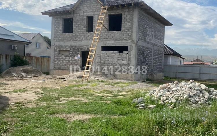 Жеке үй · 5 бөлме · 290 м² · 6 жүзд., Улица Казтуган Суюнишулы 43, бағасы: 39 млн ₸ в Туздыбастау (Калинино) — фото 29