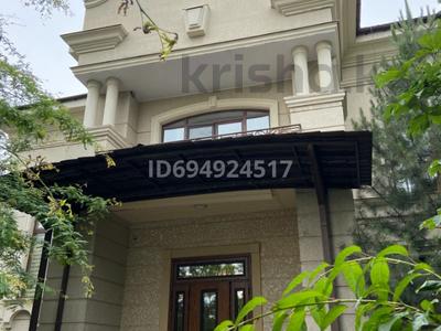 Отдельный дом · 6 комнат · 660 м² · 10 сот., Жамакаева 258/50 за 955 млн ₸ в Алматы, Медеуский р-н