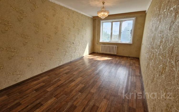 3-комнатная квартира · 67.9 м² · 6/9 этаж, Камзина 64 — Горячая цена! за 31.5 млн ₸ в Павлодаре — фото 2