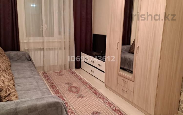 1-комнатная квартира, 50 м², 4/8 этаж помесячно, мкр Уркер, Кабанбай батыра