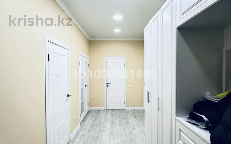 3-комнатная квартира · 90.6 м² · 10/10 этаж, мкр. Алтын орда, Алия Молдагулова 66 за 42 млн 〒 в Актобе — фото 2