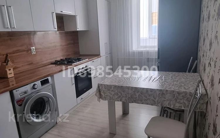 1-бөлмелі пәтер · 44 м² · 6/10 қабат, 11 ш/а., Шайкенова 11, бағасы: 170 000 ₸ в Актобе, мкр 11 — фото 2