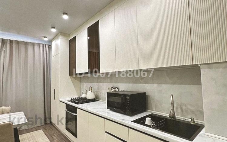 1-бөлмелі пәтер · 53 м² · 4/5 қабат, мкр. Алтын орда, ​Батыс 2 микрорайон 10л, бағасы: 2 500 ₸ в Актобе — фото 2