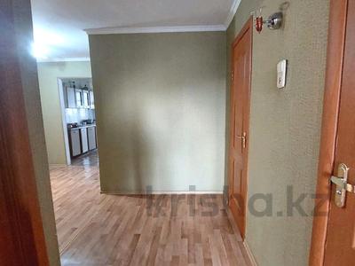 3-комнатная квартира, 69 м², 8/9 этаж, Курмангазы за 18.5 млн 〒 в Уральске