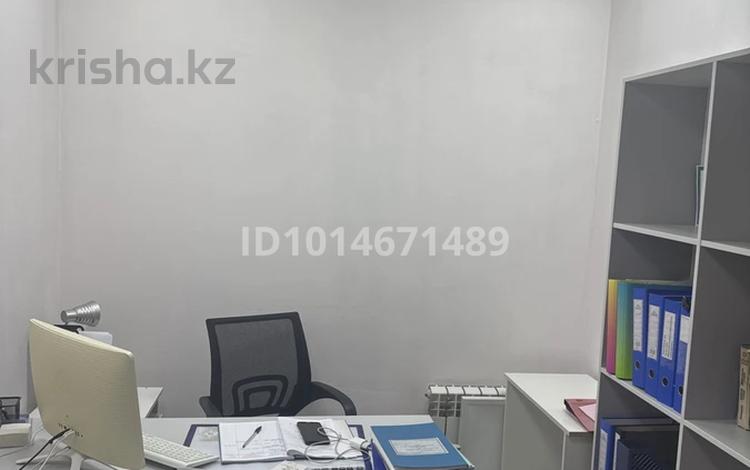 Медцентры и аптеки · 20 м² за 70 000 ₸ в Астане, Есильский р-н — фото 2