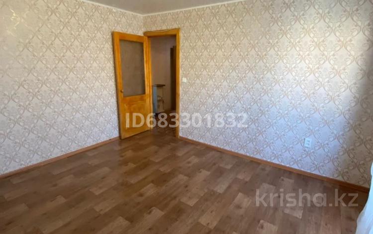 2-комнатная квартира, 40 м², 2/5 этаж, Геринга 10 — Камзина за 13.5 млн 〒 в Павлодаре — фото 2