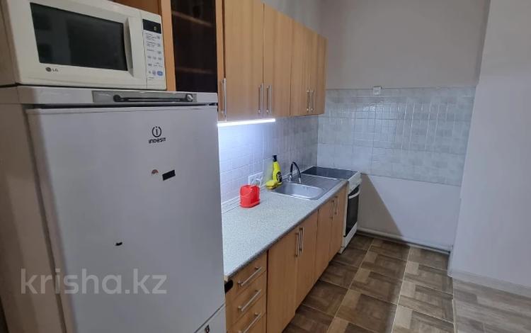 2-комнатная квартира, 70 м², 7/18 этаж помесячно, Солодовникова — Сатпаева Гагарина