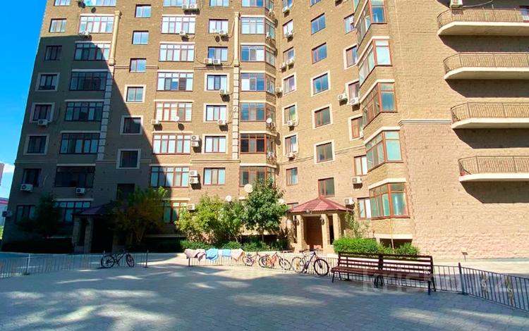 2-бөлмелі пәтер · 80 м² · 2/9 қабат, Габдиева 47б, бағасы: 37 млн ₸ в Атырау — фото 2