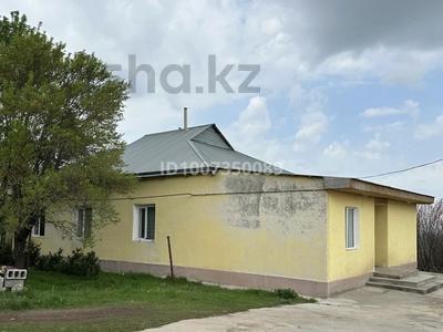 Отдельный дом · 7 комнат · 200 м² · 40 сот., Село Ұйымшыл ул Шенгелсай 37 — Аманта мешітінен солға қарай за 25 млн 〒 в Ленгере