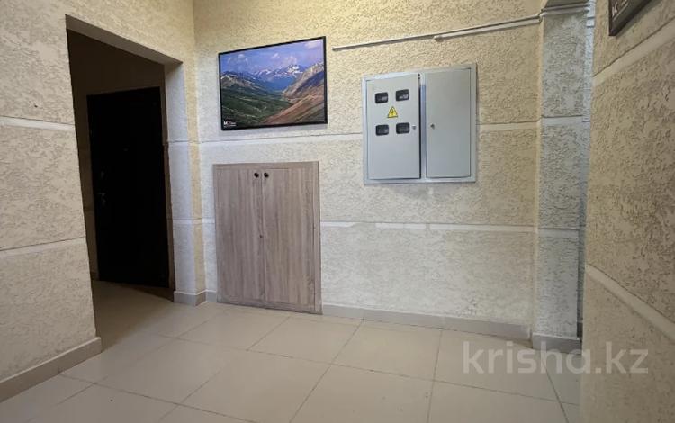 2-комнатная квартира · 67 м² · 2/5 этаж, мкрн Самал 15 за 27 млн ₸ в Атырау — фото 2