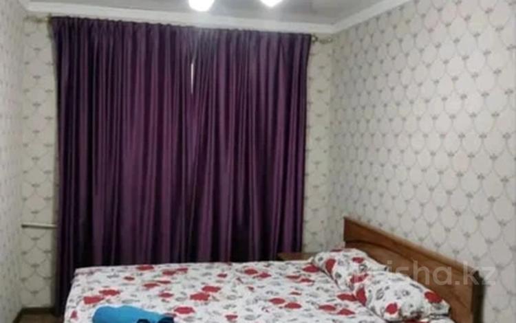 3-бөлмелі пәтер · 70 м² · 1/3 қабат, Проезд Айбергенова 3, бағасы: 13 000 ₸ в Шымкенте, Абайский р-н — фото 2