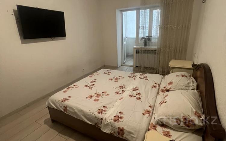 1-комнатная квартира · 60 м² · 3/6 этаж, 16-й мкр 42 — Возле главной дороги за 10 000 ₸ в Актау — фото 2