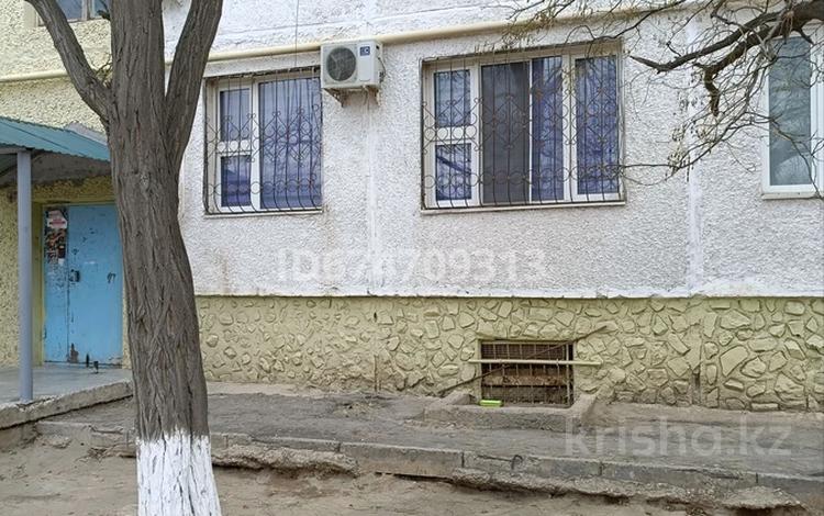 3-комнатная квартира · 80 м² · 1/5 этаж, 12-й мкр 13 за 24 млн 〒 в Актау — фото 2