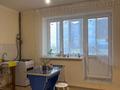 2-комнатная квартира · 60 м² · 8/10 этаж, Гагарина 1 — 22 школа за 20.5 млн ₸ в Уральске — фото 5