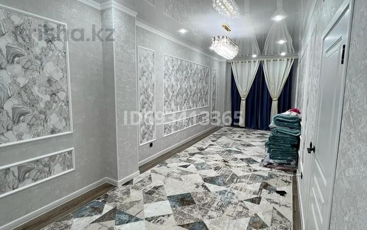 2-комнатная квартира · 93.3 м² · 8/11 этаж, 29-й мкр 24 — Аккала мол,мектеп,садик,базар орталыкта орналаскан 3 балкон бар за 22 млн ₸ в Актау — фото 6