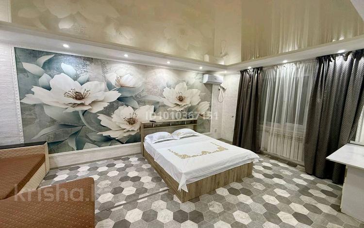 1-бөлмелі пәтер · 37 м² · 2/5 қабат, Ауезова 26, бағасы: 10 000 ₸ в  — фото 2