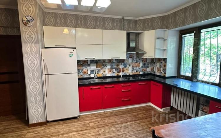 3-бөлмелі пәтер · 70 м² · 1/5 қабат, Назарбаева — Молдагуловой - Арбат, бағасы: 60 млн ₸ в Алматы, Медеуский р-н — фото 6