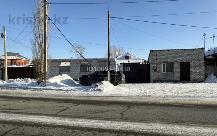 Жеке үй · 4 бөлме · 100 м² · 8 сот., Каюма Мухамедханова 98, бағасы: 42 млн ₸ в Семее — фото 4