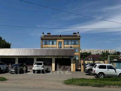 3-бөлмелі пәтер · 110.2 м² · 3/3 қабат, Доспанова 139 — Универмаг, бағасы: 50 млн ₸ в Уральске