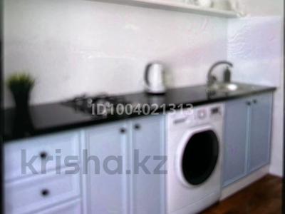Продажа квартир в Западно-Казахстанской обл.: 1-комнатная квартира · 34.3 м² · 6/9 этаж, Ихсанова 89 — остановка Школьник за 11 млн 〒 1-комнатная квартира · 34.3 м² · 6/9 этаж, Ихсанова 89 — остановка Школьник за 11 млн 〒 в Уральске, мкр Школьник