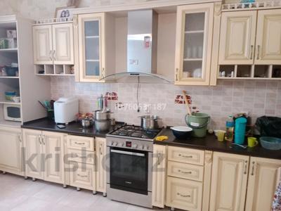 Жеке үй · 5 бөлме · 225 м² · 10 жүзд., Алмат -Самрата 38/46 — Остоновка сады по нижней трассе возле Келещека, бағасы: 50 млн ₸ в Актобе, жилой массив Заречный-2