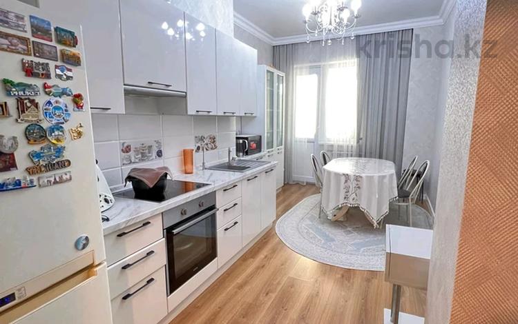 3-комнатная квартира · 125 м² · 10/12 этаж, Акмешит 9 за 63 млн ₸ в Астане, Есильский р-н — фото 2