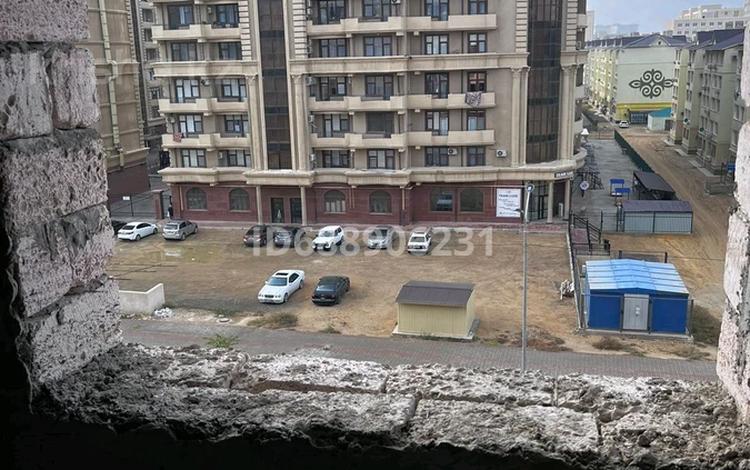 4-комнатная квартира · 104 м² · 5/7 этаж, 17-й мкр, ​17-й микрорайон — ЖК Махаббат за 28 млн 〒 в Актау — фото 7