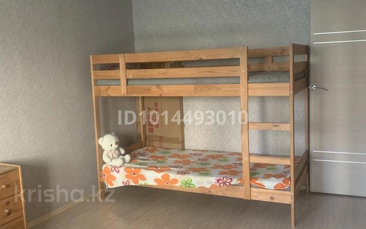2-комнатная квартира · 48 м² · 4/5 этаж, Уалиханова 13 за 280 000 ₸ в Астане, р-н Байконур — фото 2