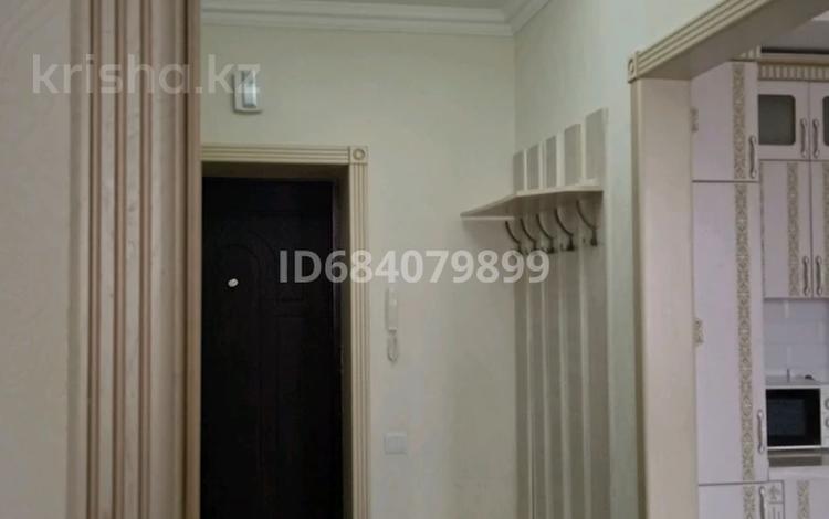 3-бөлмелі пәтер · 65 м² · 8/10 қабат, 6й микрорайон, Сарыарка 6 — Возле рынка Орбита, бағасы: 250 000 ₸ в Караганде, Казыбек би р-н — фото 2
