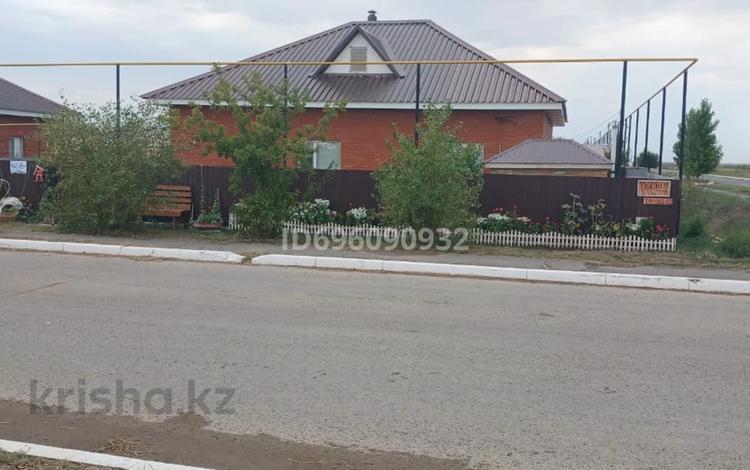 Отдельный дом · 4 комнаты · 135 м² · 10 сот., Алаш Орда 54 за 30 млн 〒 в Аксае — фото 2