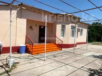 Отдельный дом · 5 комнат · 100 м² · 10 сот., Құттыбеков 48 — Алтын ғасыр тойхана,60мекиеп за 28 млн ₸ в Сарыагаш