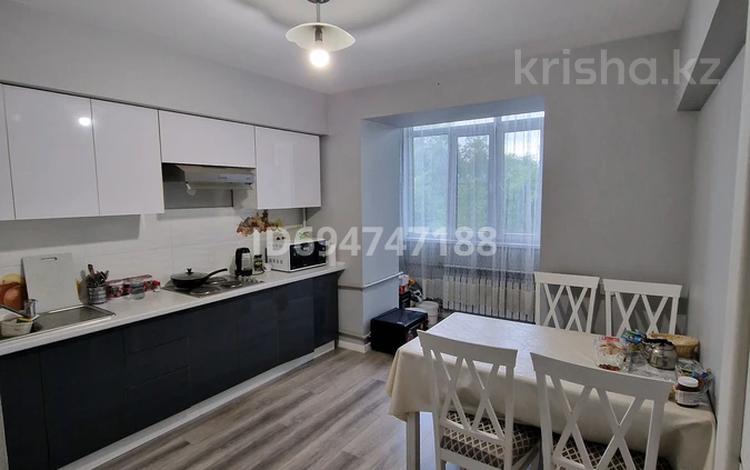 3-комнатная квартира · 66.9 м² · 3/9 этаж, Мухамеджанова 9 — Есенова за 55 млн ₸ в Алматы, Медеуский р-н — фото 2