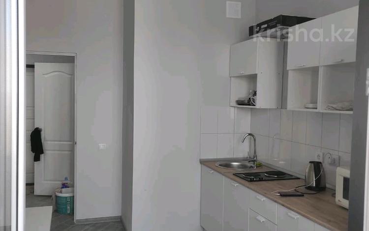 1-бөлмелі пәтер · 40 м² · 13/13 қабат, Есенова 160/3 к6, бағасы: 240 000 〒 в Алматы, Жетысуский р-н — фото 2