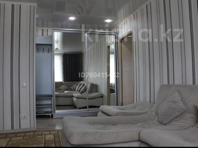 2-комнатная квартира · 72 м² · 4/9 этаж, 5 микрорайон 1 — Магазин ,,Хороший за 15 000 〒 в Риддере