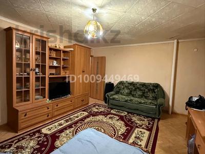 2-бөлмелі пәтер · 44 м² · 1/4 қабат, Республики 19, бағасы: 6.6 млн ₸ в Темиртау