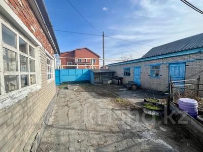 Продажа домов и дачи в Костанайской обл.: Отдельный дом · 4 комнаты · 50.3 м² · 7 сот., 2-я Совхозная 2/23 за 18.5 млн 〒 Отдельный дом · 4 комнаты · 50.3 м² · 7 сот., 2-я Совхозная 2/23 за 18.5 млн 〒 в Костанае