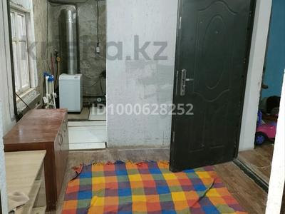 Жер үй мен саяжайлар в Туркестанской обл.: Жеке үй · 5 бөлме · 140 м², Ахмет Жуйнеки 132, бағасы: 60 000 〒 Жеке үй · 5 бөлме · 140 м², Ахмет Жуйнеки 132, бағасы: 60 000 〒 в Туркестане
