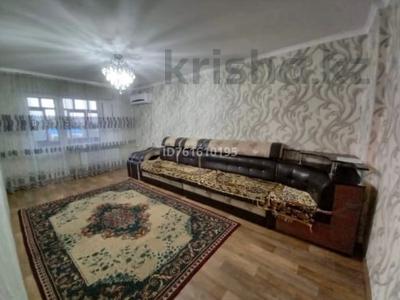 Пәтерлер в Улытау обл.: 2-бөлмелі пәтер · 49 м² · 5/5 қабат, Алашахана 10, бағасы: 140 000 〒 2-бөлмелі пәтер · 49 м² · 5/5 қабат, Алашахана 10, бағасы: 140 000 〒 в Жезказгане