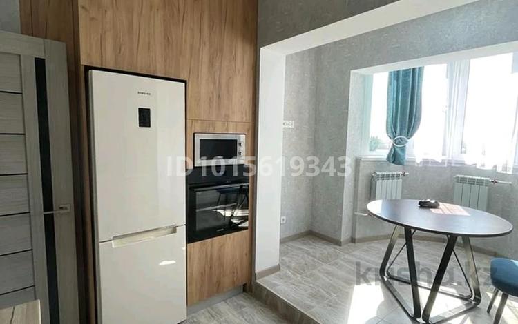 2-комнатная квартира · 63 м² · 8/9 этаж, мкр Жетысу-1 17 — Б. Момышулы и Улугбека за 400 000 ₸ в Алматы, Ауэзовский р-н — фото 2