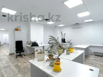 Свободное назначение, офисы, образование, развлечения, кабинеты и рабочие места · 370 м² за 3.2 млн 〒 в Алматы, Бостандыкский р-н