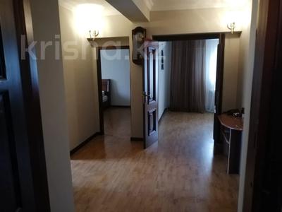 Пәтерлер в Алматы: 3-бөлмелі пәтер · 80.4 м² · 5/5 қабат, мкр Самал-1 35, бағасы: 80 млн 〒 3-бөлмелі пәтер · 80.4 м² · 5/5 қабат, мкр Самал-1 35, бағасы: 80 млн 〒 в Алматы, Медеуский р-н