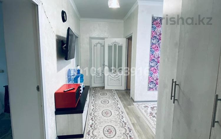 3-бөлмелі пәтер · 90 м² · 4/4 қабат, Нұрсая ш/а. 3 — Нұрсая-2, 3 дом, бағасы: 35 млн ₸ в Атырау, мкр Нурсая — фото 2