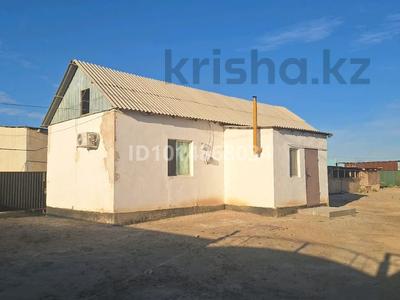 Жеке үй · 3 бөлме · 80 м² · 10 жүзд., Саяхат -23 63 — Арыстанбай батыр көшесімен, бағасы: 12 млн ₸ в 