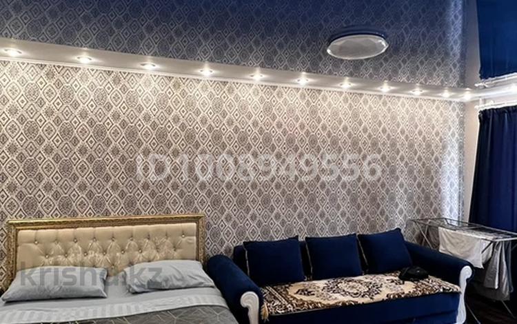 1-комнатная квартира · 40 м², мкр Новый Город, Ерубаева 47 за 10 000 ₸ в Караганде, Казыбек би р-н — фото 2