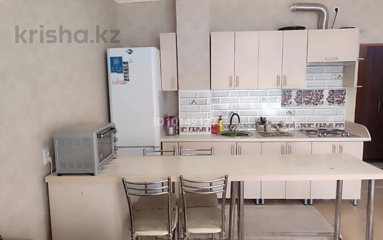 2-комнатная квартира · 65 м² · 10/14 этаж, мкр Городской Аэропорт, Бауыржана Момышулы 28 за 200 000 ₸ в Караганде, Казыбек би р-н — фото 13
