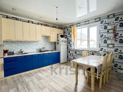 Отдельный дом • 4 комнаты • 120 м² • 4.9 сот., мкр Жулдыз за 40 млн 〒 в Уральске, мкр Жулдыз