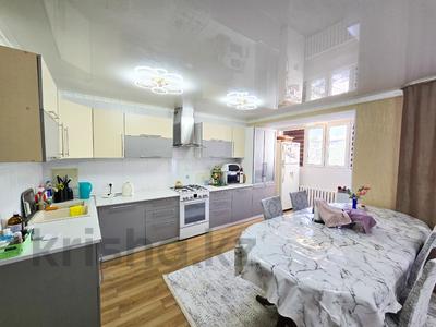 4-бөлмелі пәтер · 72 м² · 3/5 қабат, Мкр. Самал, бағасы: 28.5 млн ₸ в Талдыкоргане, мкр Самал