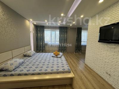 1-бөлмелі пәтер · 30 м² · 2/5 қабат, Жаңа қала ш/а., Нуркен абдирова 48/2, бағасы: 12 000 ₸ в Караганде, Казыбек би р-н